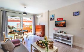 Las Mimosas, familias y parejas - con terraza y parking!